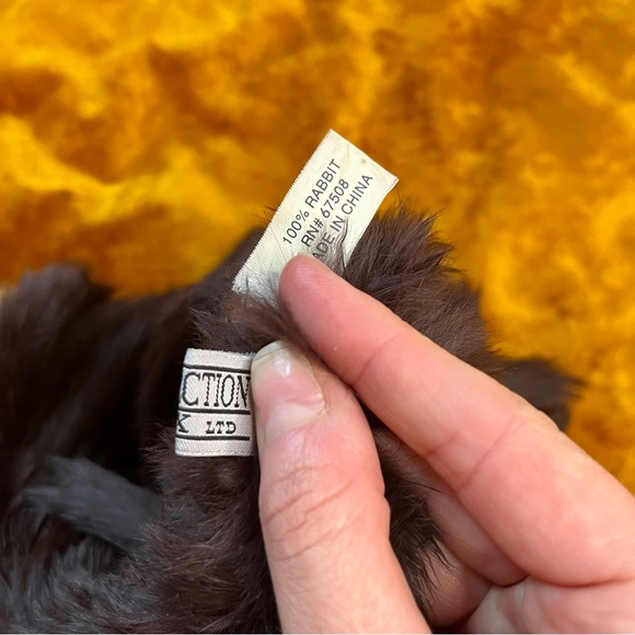 • the vtg rabbit scarf - Picture 7 of 7